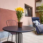 Peaceful Riverside With Private Garden Center Parking *