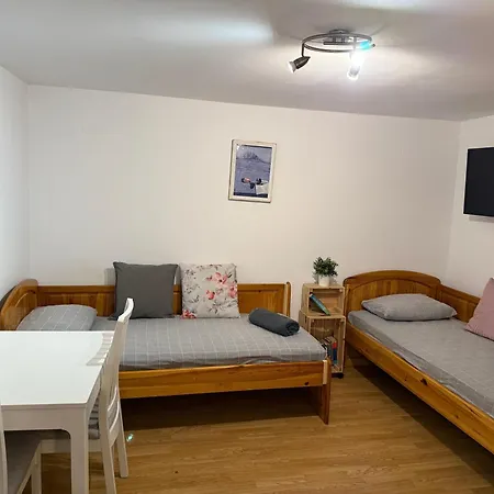 Διαμέρισμα Peaceful Riverside With Private Garden Center Parking *