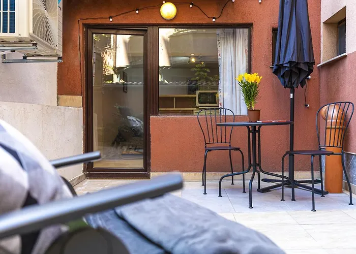 Peaceful Riverside With Private Garden Center Parking Διαμέρισμα Φιλιππούπολη