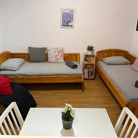 Apartment Peaceful Riverside With Private Garden Center Parking *